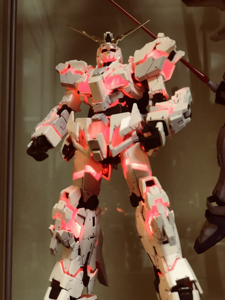 それから時は過ぎ、こんないいものがキットで手に入るようになりました。素組みでこの完成度はすごい！動かないですが。