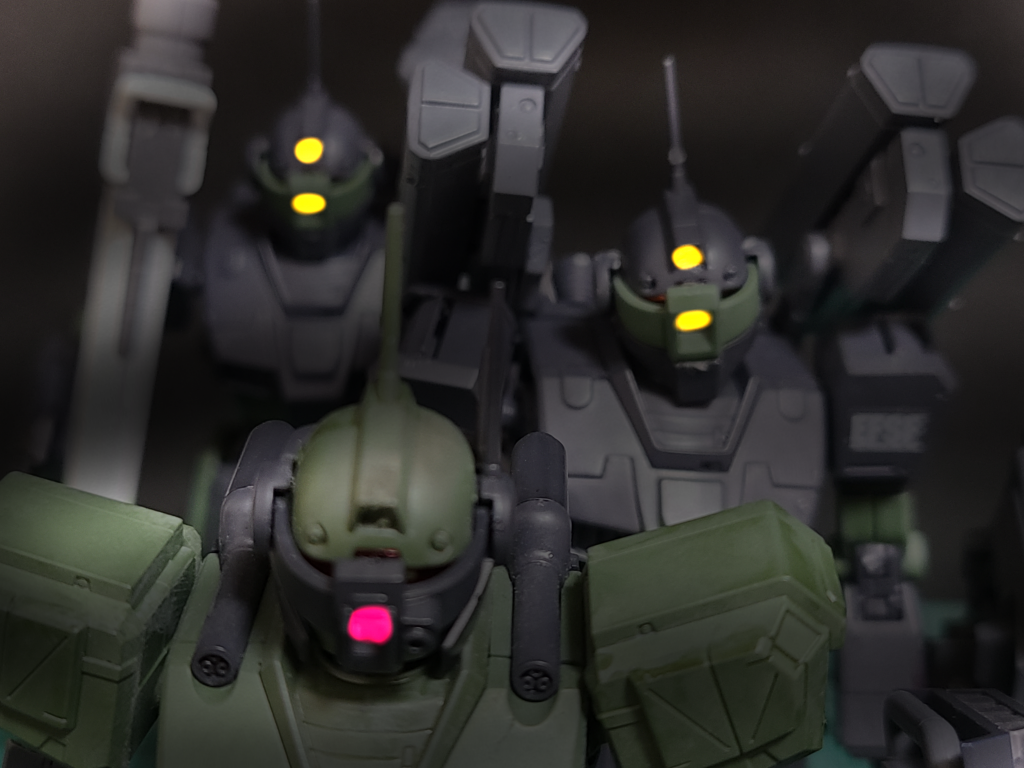 α「よ~し、さーて猟犬共ー」      「狩りの時間だ…」うーむ次はビリジアンハウンド隊の面子とか詳細とかやろうかなぁ