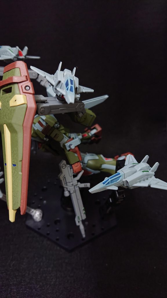 今回のオリ武器はコアスプレンダーです剣や銃の様な武器ではないので悩んだのですが、ビットやファンネルの様なオリ武器もアリかなと考えました