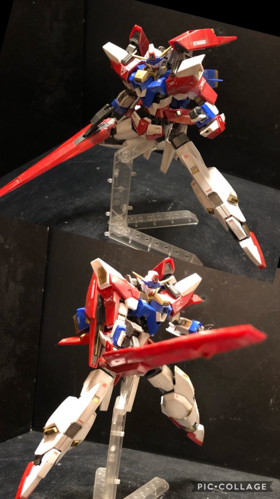 アオ「全部、HGオービタルの説明書に書いてあるな。」oyz「そして私は、そのガンダムAGE−3オービタルに合体変形機構を組み込んだよ。」キオ「おお!」アカオ「そーこなくちゃ!」アオ「そうでなければ、俺たち出番が無いからな。」oyz「では可変機構について説明しよう!今回のAGE−3オービタルだが、3機のマシンが1機のロボに合体する、ヒーローロボ仕様になってる!」アカオ「前に同じ様な説明聞いたな、コレ。」oyz「それぞれのマシンに3人の兄弟が乗り込んで、敵と戦うんだ。」アオ「ああ、前と同じ事言ってる。」oyz「3機のマシンはそれぞれに合体する事で、いろんな合体パターンを作れるよ。」キオ「へー!凄いです!」oyz「キオくんはホンマにええ子やのー。それで、AGE−3は、上半身、下半身、それとコアで、それぞれAパーツ、Bパーツ、Cパーツに分離、可変するんだ。ではそのパターンを説明していこう。」キオ「宜しくお願いします!」⭐︎コレが、ガンダムAGE−3オービタルの秘密だ!① Aパーツ Gトップオービタル② Bパーツ Gベースオービタル③ Cパーツ コアファイター