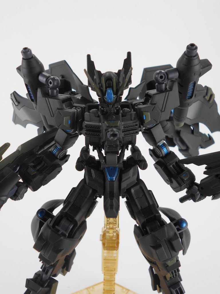 胸部ビームキャノン・「ヒドゥレス」。リヴランスヘブンの腹部のビーム砲をアスモデウスに移植しました。正面にしか撃てませんが、リアクター直結のためチャージ無しの場合ではこの機体一番の威力があります。「ヒドゥレス」は英語で「隠地」のアナグラムです。