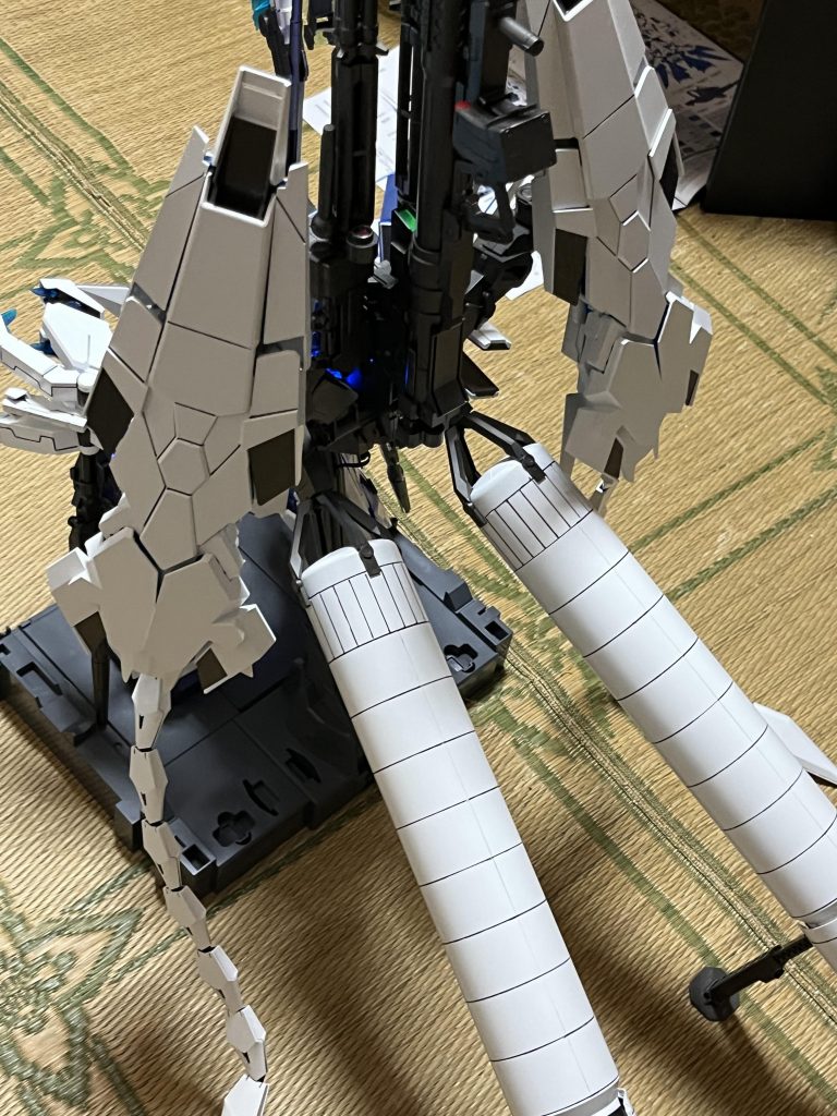 ユニコーンガンダムペルフェクティビリティフル装備–4枚目/制作者：アッキー