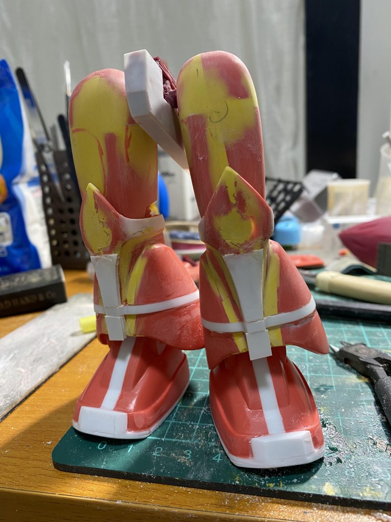 足はハッキリ言ってバラバラに切り刻んで設定画に寄せたスタイルにしました。ここが1番時間かかりました。