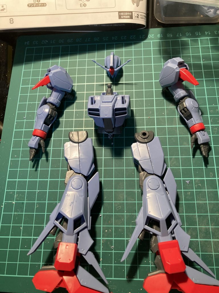 塗装前は「子どものおもちゃ」感が強かったですね。