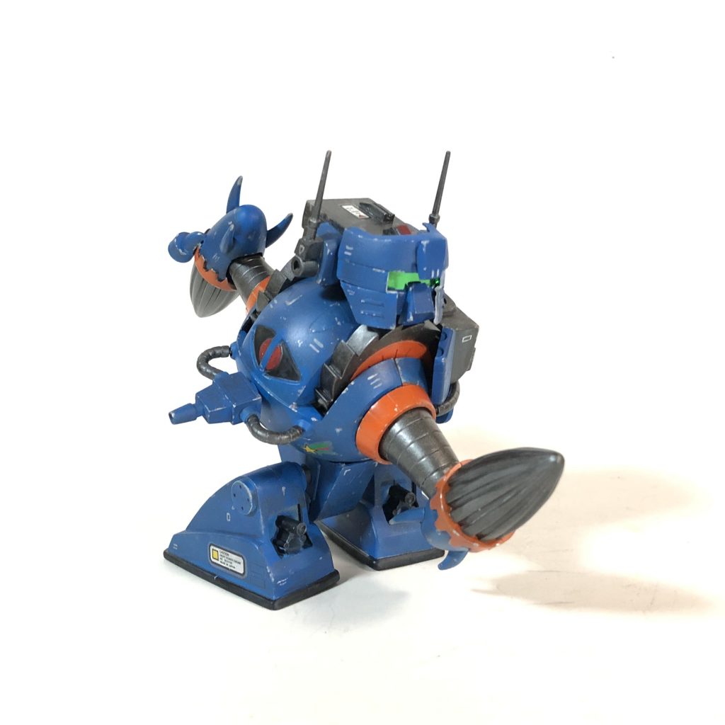 うしろ地上をマッハ3で超高速移動できてそのまま地面に潜る事も可能!!必殺技はマッハ3で突っ込む｢火の玉くちばしアタック｣