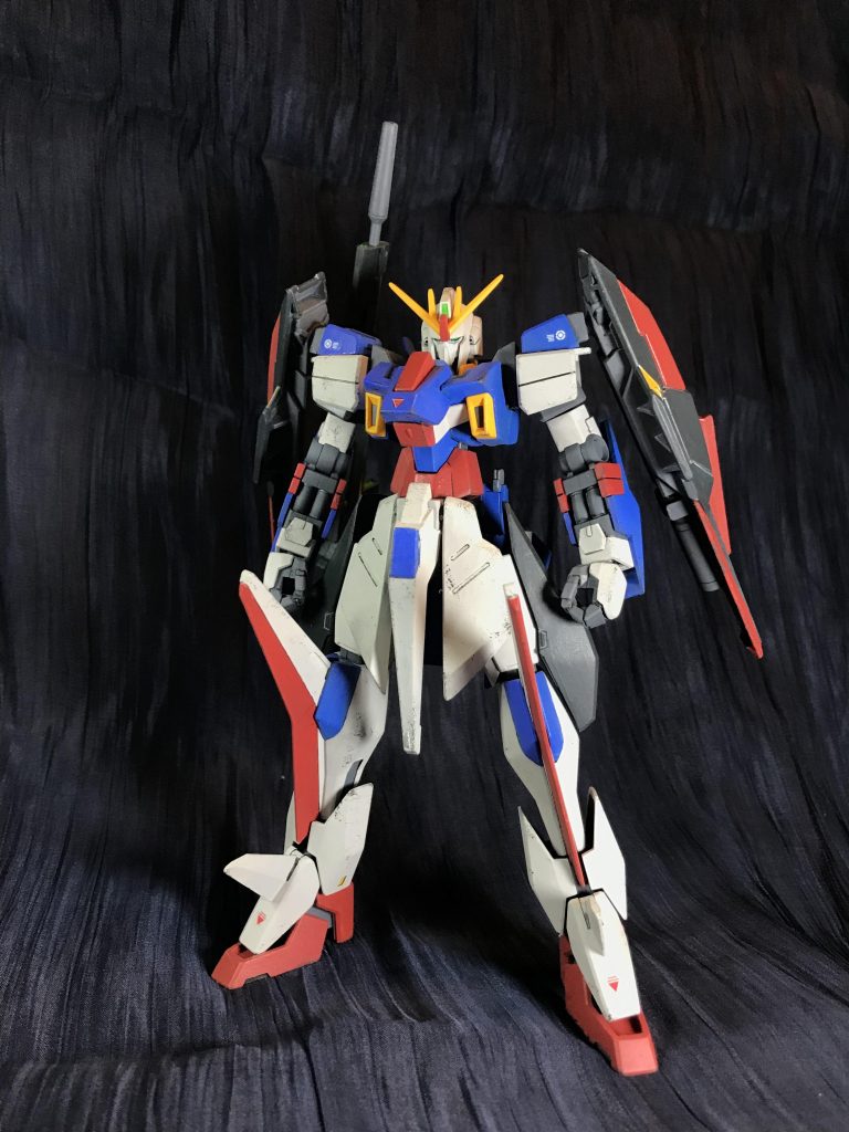 肩バインダーはメテオホッパーの部品を使用。ビームライフルはZZ IIの余剰パーツにジャンクからグリップを足してます。
