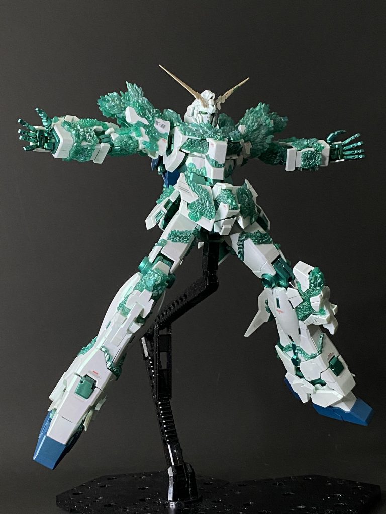 ユニコーンガンダム（光の結晶体）–3枚目/制作者：KiFaran