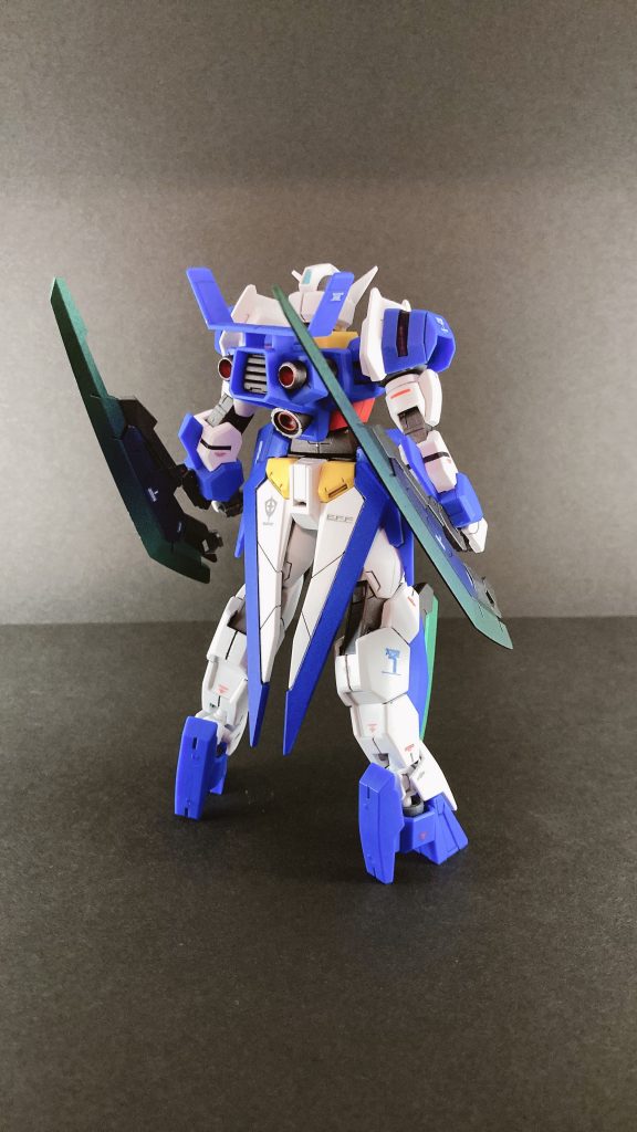 レイザーは後ろ姿がカッコよくてめちゃくちゃ好みです。ヒールの部分は力尽きてゲート処理も塗り分けも諦めました…