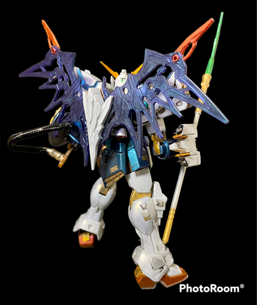 設定が共通フレーム機体ですので後ろの見た目はまんまデスサイズですね。