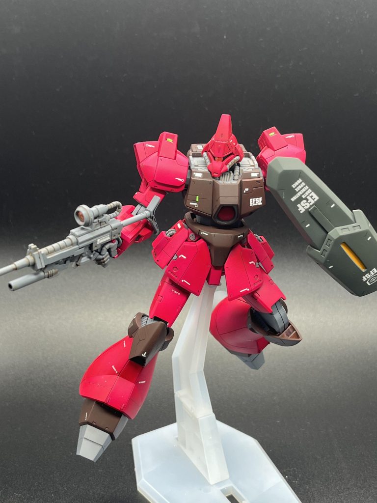 ライフルはキットの唯一の残念ポイントと言えるほどゲボダサなので、システムウェポンのめちゃカッコいいやつに変更。めちゃかっこいい。