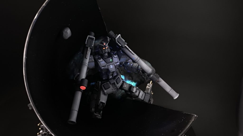 一部の背景とスタンドには真黒色無双を使用して浮いている様にしてみました。スタンドがどこにあるか探してみるのも面白いかもです✌️