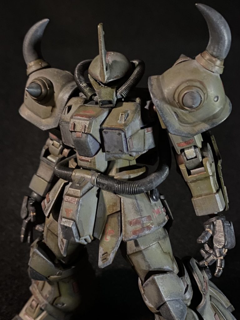 頭部と胴部の動力パイプはスプリングパイプに変更してます。