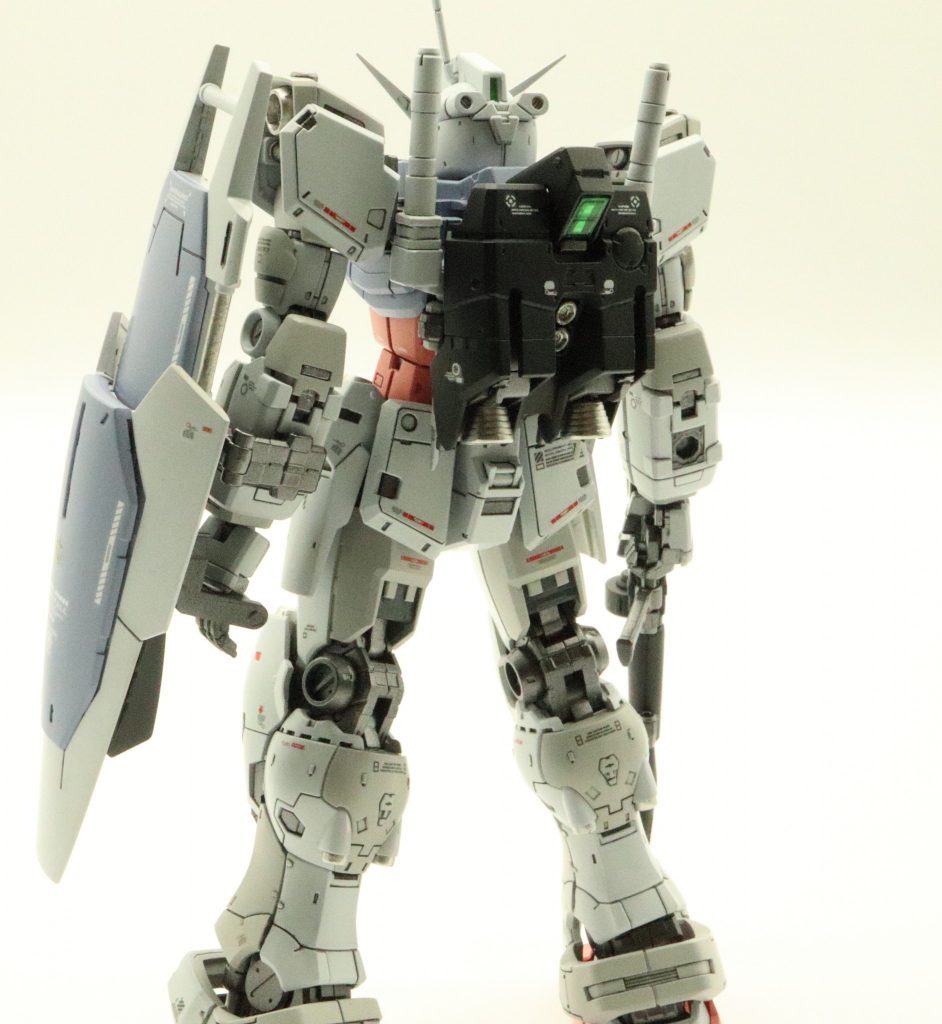 コアファイターにバックパックを被せるので、コアファイター部はメタルカラーにしています。