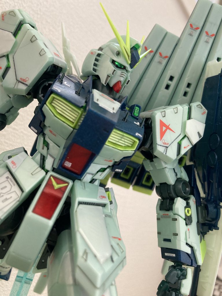 ガンダムベース MG νガンダム Ver Ka サイコフレーム イメージカラー