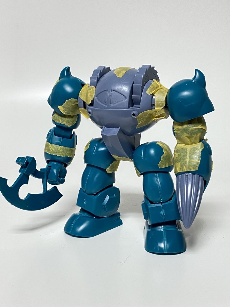 開始3日目ぐらい。 アッグのボディにバイファムのキット「ガッシュ」から手足をミキシング。