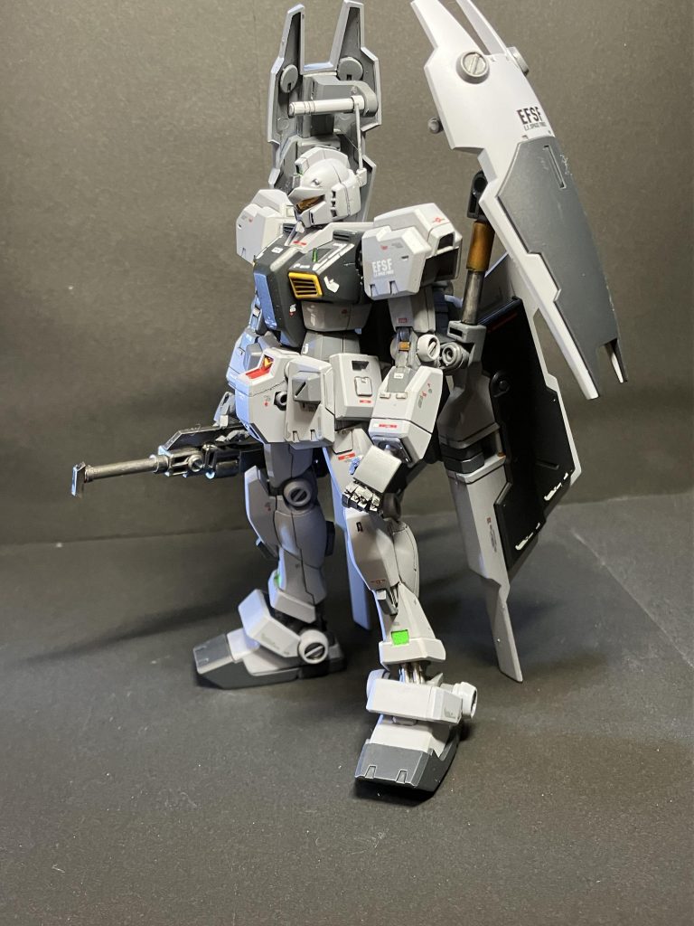 斜めから。以前制作したヘイズルのおかげでフルドドとシールドが2基ずつあったので組み合わせました。