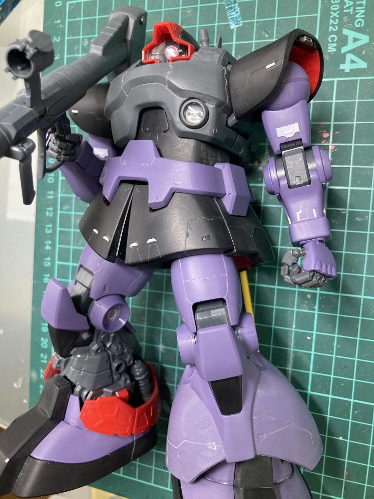 ともかく見よう見真似でやってみよう。初めてノギスを使ったスジボリにもチャレンジしてみました。