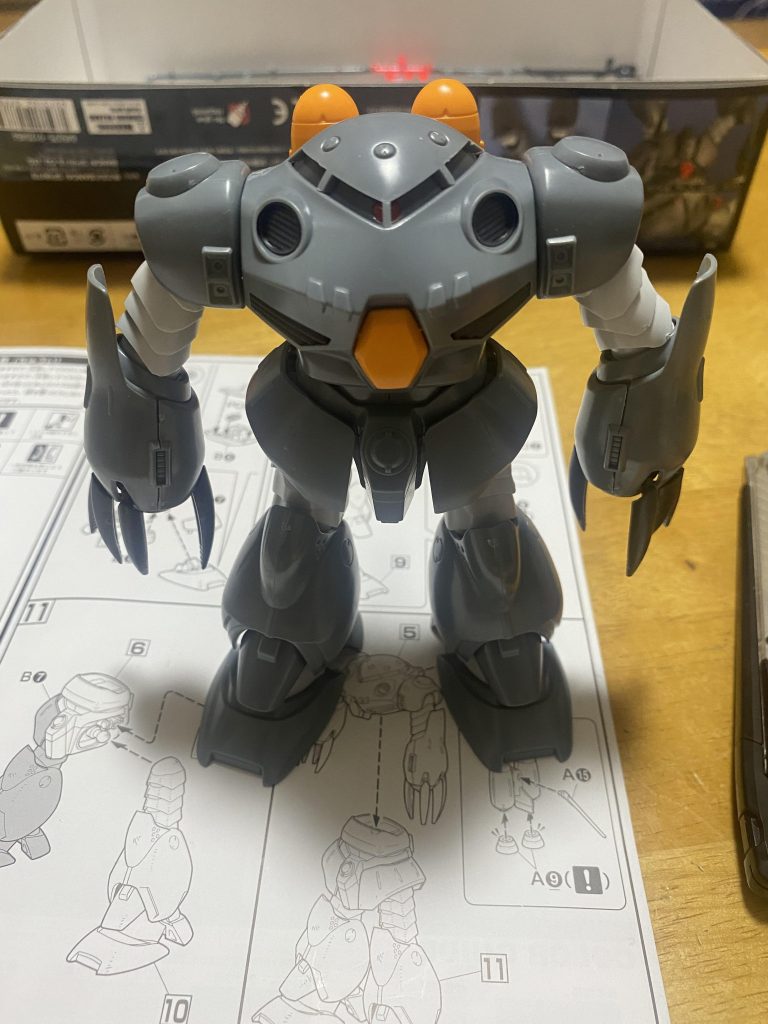 素組みの状態。部位は広くて、ディテールも細かい!かっこいいですよね!