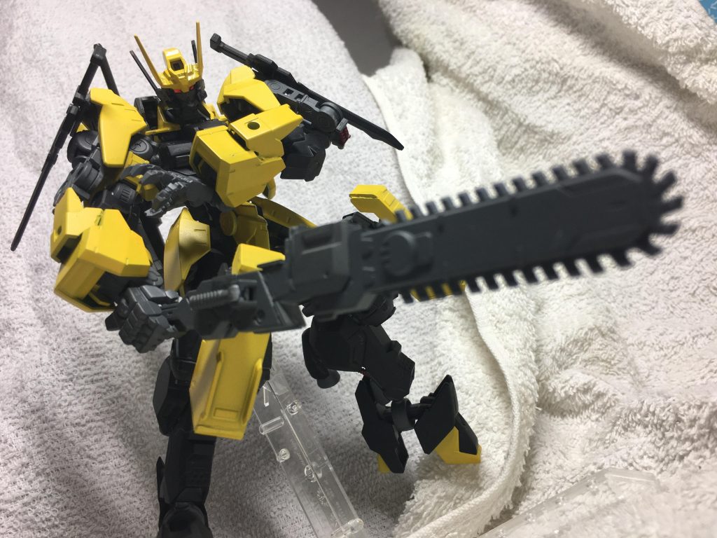 バッドはソウと組み替える事もできます!こちらはバッドソウ!敵に押し付けバラバラにしてしまいます!イカつくてカッコイイ!