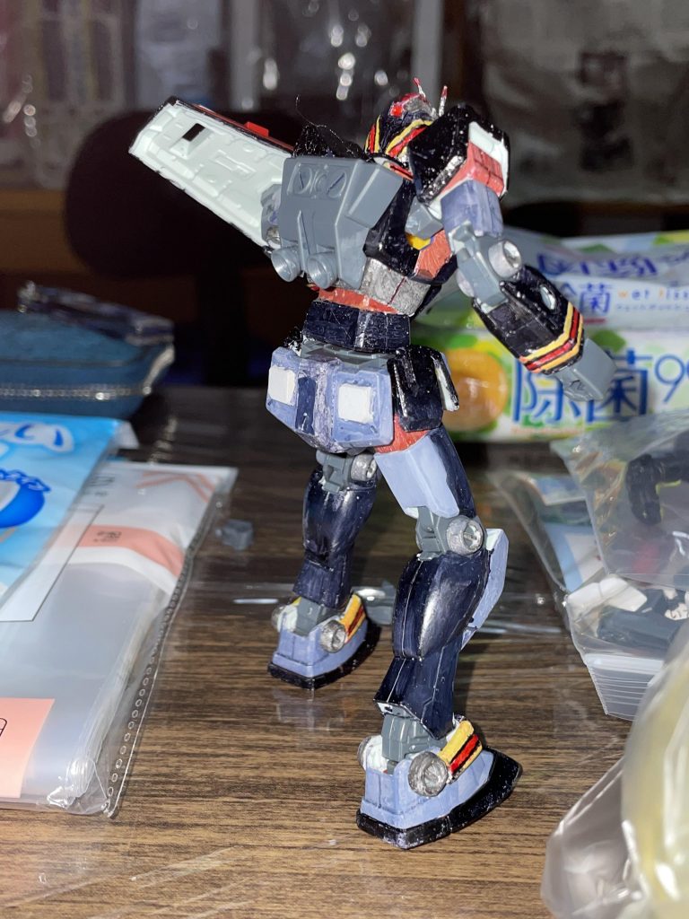 仮面ライダーBLACKみたいな茶色の装甲