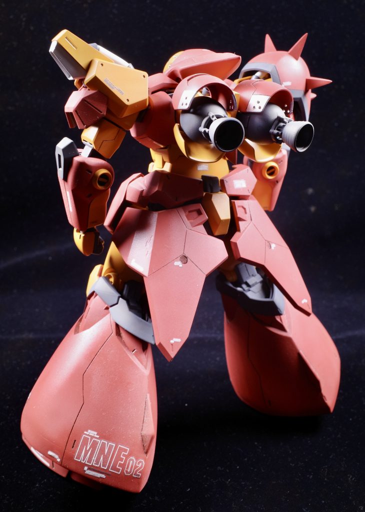 後方。メインブースター周りは1/100用改造パーツに変更してディテールアップ。