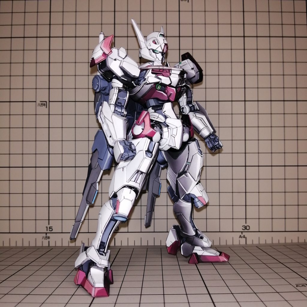 折角なのでお気に入りのカッターマットバックも。光源面はスッキリ仕上げで、影面と別の表情がみれたり。