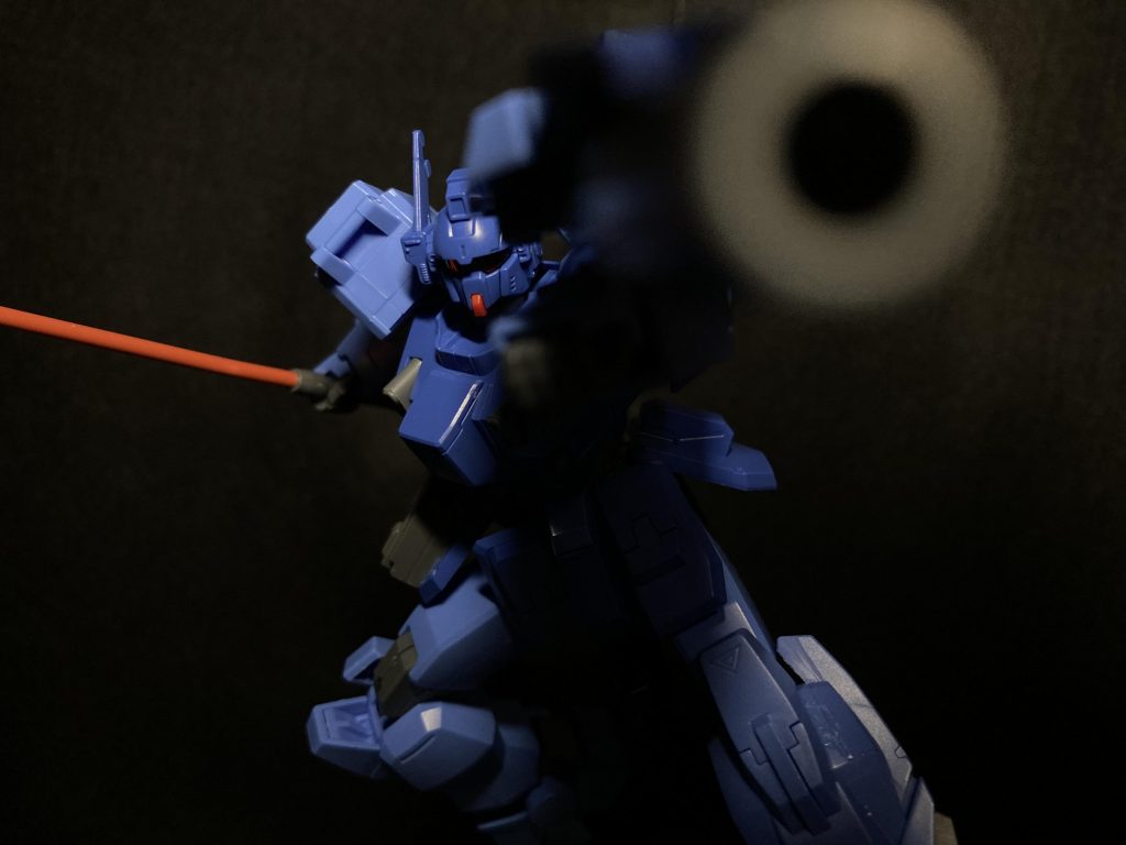 シールドにはキャノン砲を内蔵しておりちょっとだけ撃てそうです（曖昧）