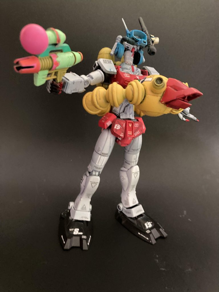 スキューバ型で装備が充実、でも本格的に潜る為ではなく、ダイビングシテマス的なインスタ映えショットを撮るのが目的。