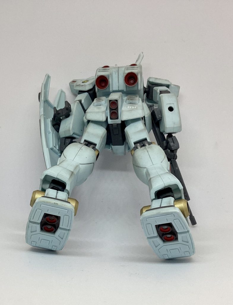 いつもは塗らない足の裏も塗ってみました。