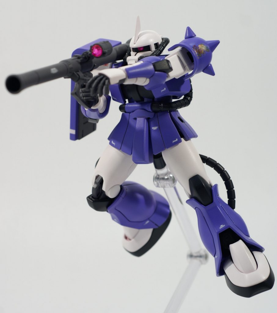 バズーカを構えて