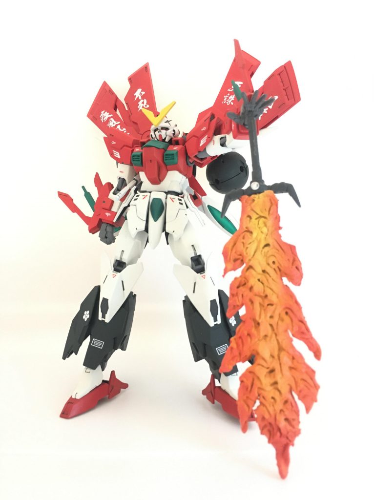 武装その2、炎の七支刀です。何かオリジナルの武器が欲しいなぁと思ってプラ板、パテ、余りパーツから作製しました。が、少々重たすぎました…