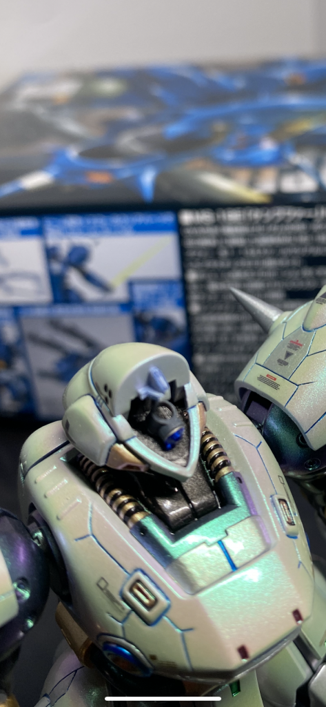 モノアイが動くように改造しました。