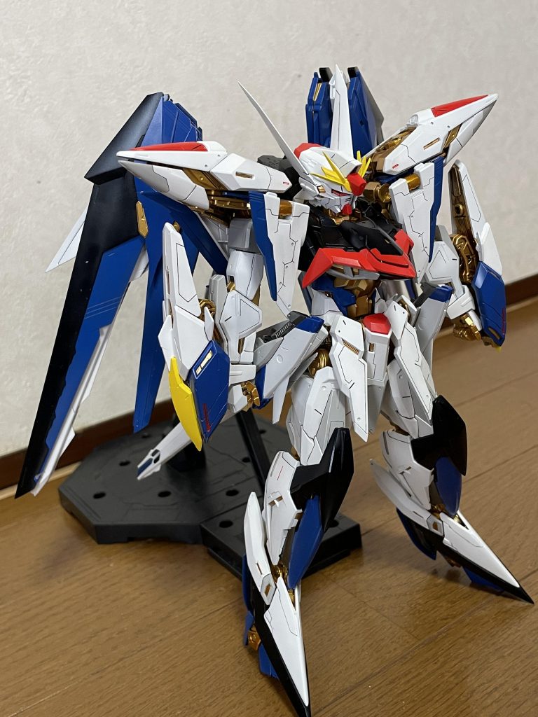 他のカラーリングはストフリに近づけるように調色して塗り分けました。