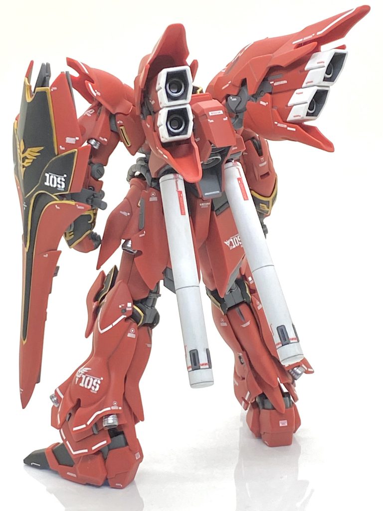 塗装箇所とカラーレシピバーニア、ビームライフル先端部等→(ガイア)フレームメタリック(2)各部スラスターの金→(クレオス)新ガンダムカラー百式ゴールド一部装甲裏、メカ部グレー→(クレオス)新ガンダムカラーMSグレージオン系装飾部金→(ガイア)スターブライトゴールド装飾部黒→(タミヤ)エナメル・ブラック