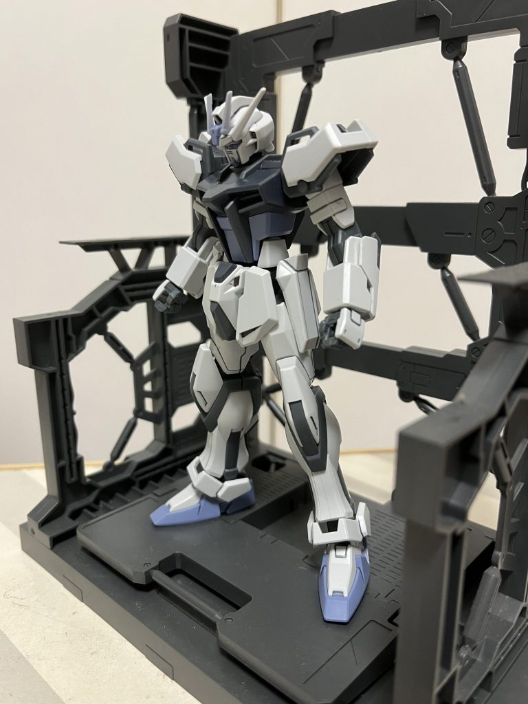 今、プレバンで販売中のアークエンジェルの発進デッキが欲しくなってしまいますね。でもあの値段は簡単には手が出ませんね。