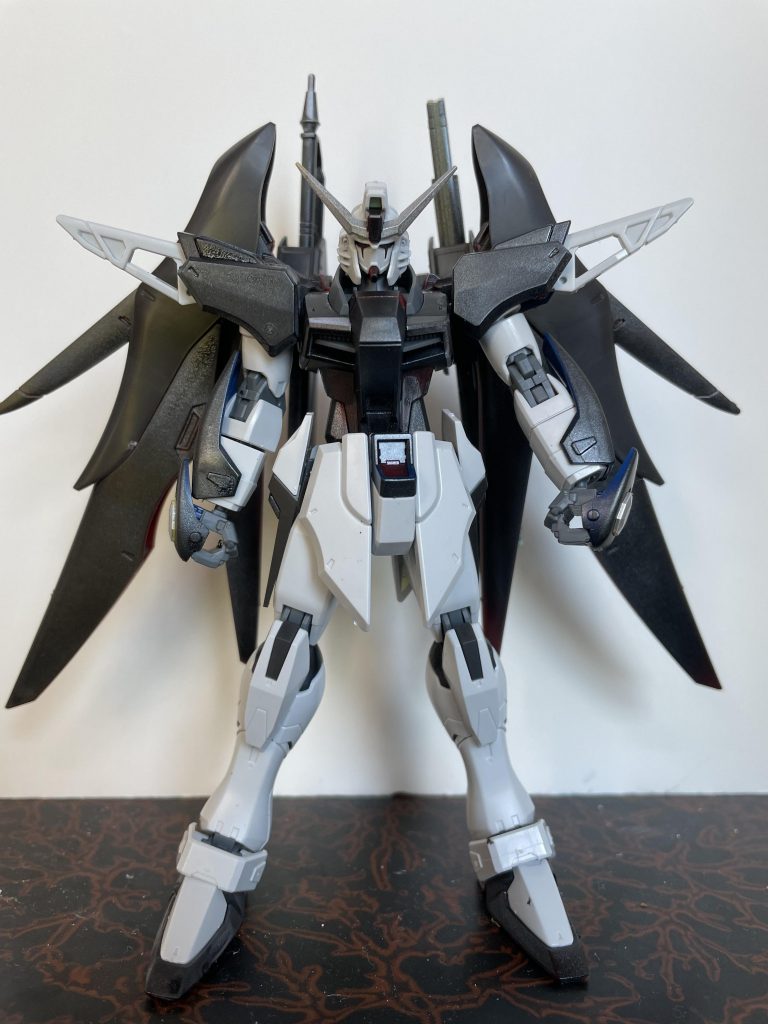 全体写真。闇堕ち的に見える白黒カラーはお気に入り。使ったカラーはメタブラック。