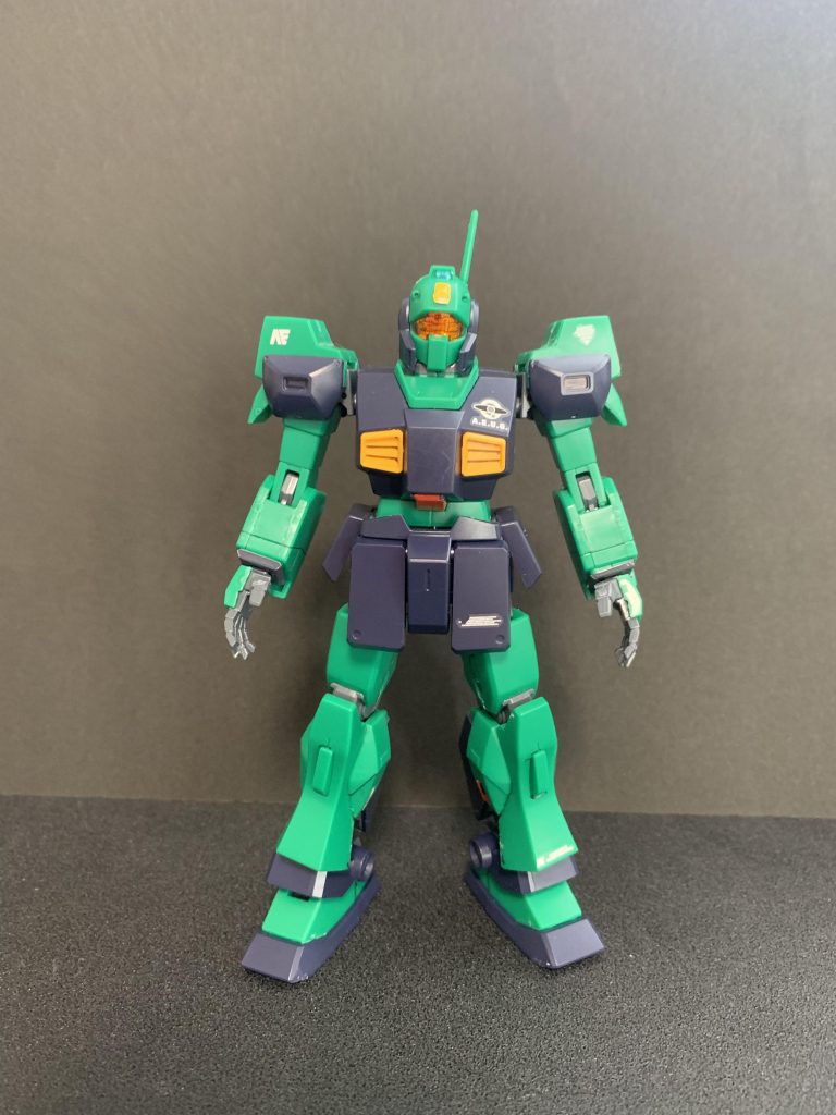 設定色のままでガンダムマーカーエアブラシにてつや消しを噴きました。