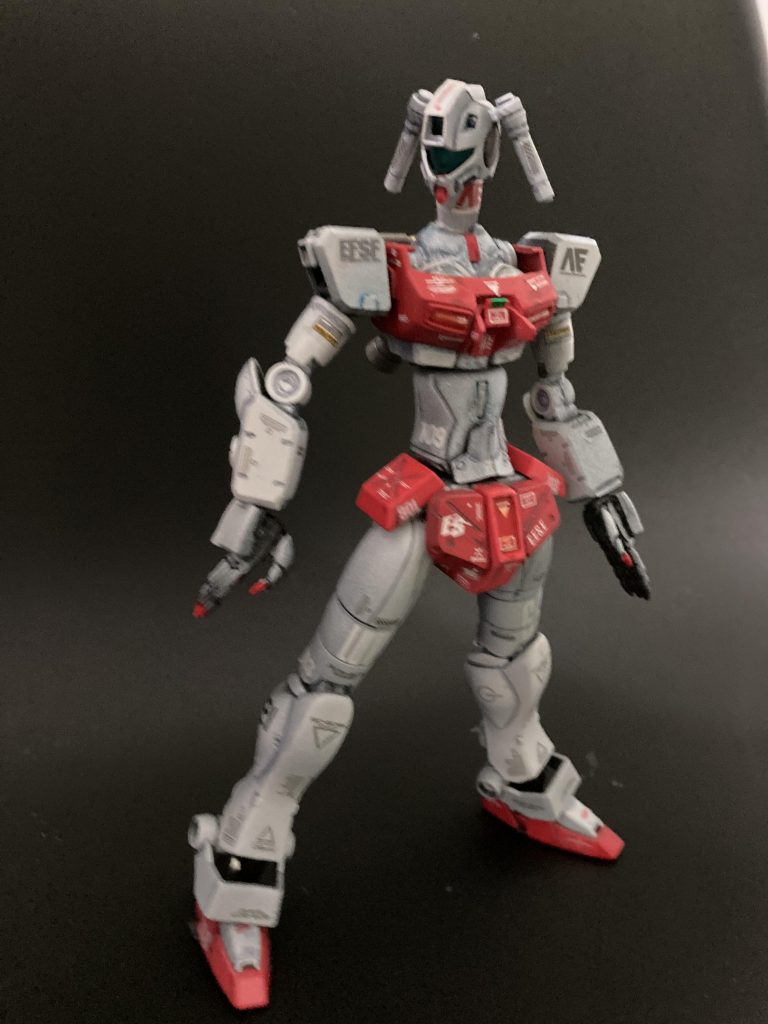 またSNS映えにちょっと大胆な赤のセパレート配色を採用しています。