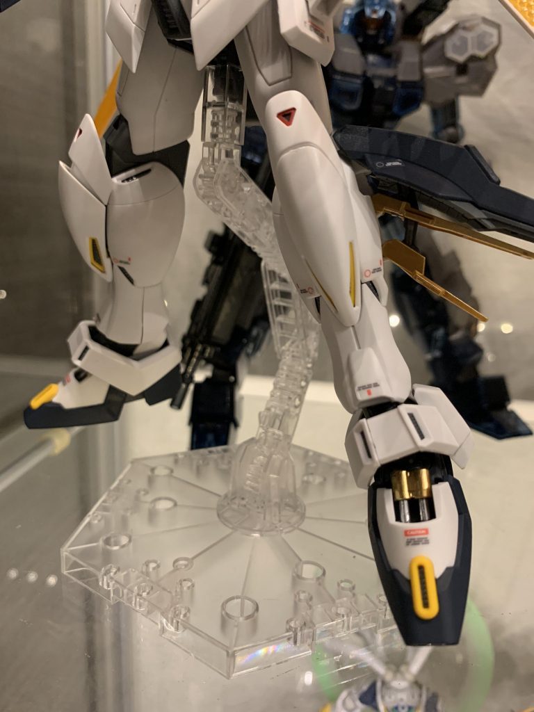 脚のダンパー塗装はお気に入りです。