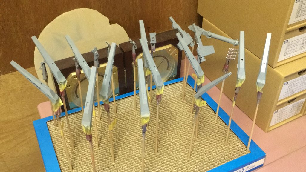 こちらはクレオス307番をそのまま使って塗装しました。