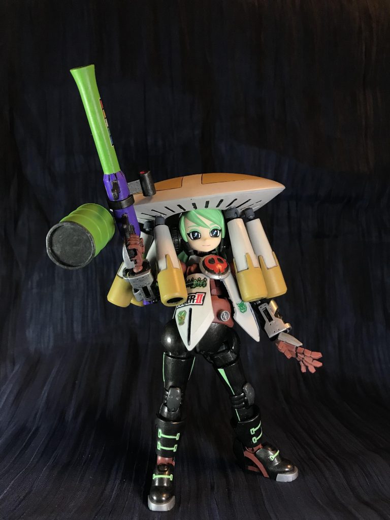 ジュアッグ砲はもっと髪っぽく見える配置になる筈だったんですけど、可動の邪魔にならない配置にしたらヴェールっぽくなってしまいました。