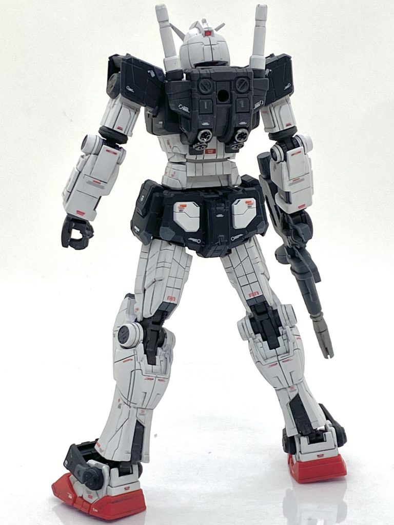 モールドの凄さはRG以上で墨入れは大変ですがやれば引き立つと思います。