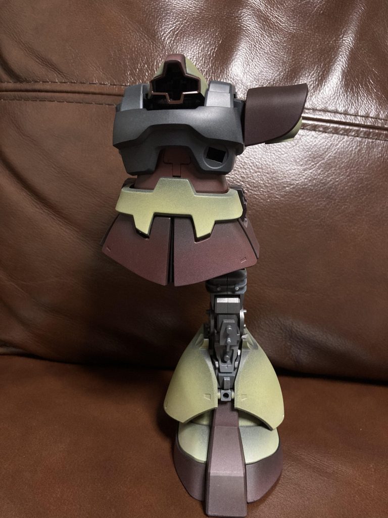 塗ってみたものの、グラデーションが薄くなってしまい普通の塗装とほぼ変わらず、、💦この後ハイライトを入れ直して修正しました。