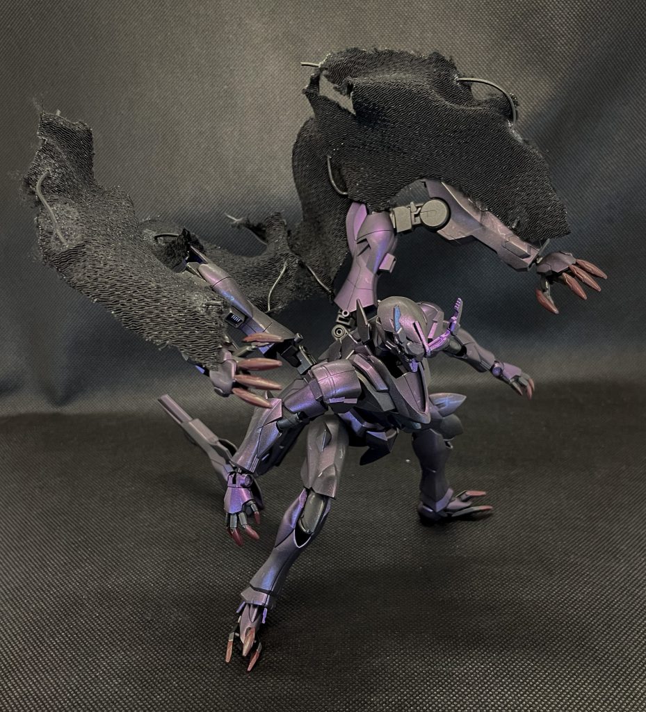 大型複腕本機最大の攻撃力を持つ主兵装。大きな質量と出力で圧倒する兵器だが、腕部が四本になる関係上パイロットには相応の練度と技術が要求される。