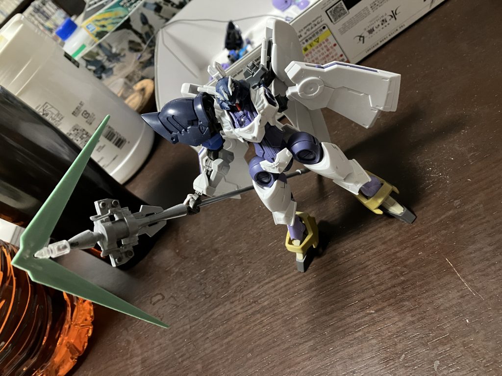 ほとんどベギルベウ　ケンプファーのヘルメットにガンダム顔はかっこいい