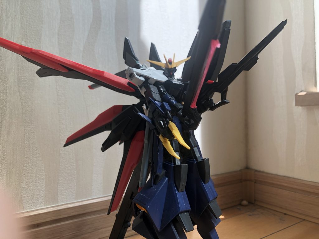 シュベルトゲベールソードストライクが使用してたものを小型化した武装。取り回しやすさが改善された。アグニランチャーストライクが使用してたものを小型化した武装。火力も本来の7割程度に落とされている。