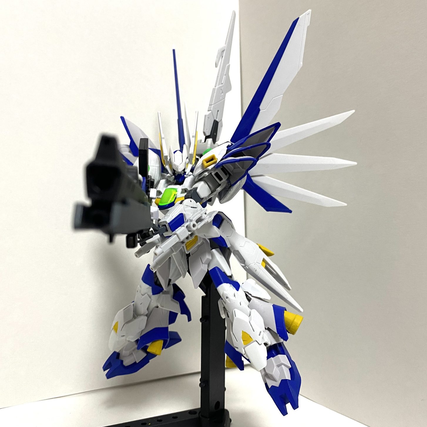 ヴァイスリッター・フェルシュング｜地-3さんのガンプラ作品｜GUNSTA