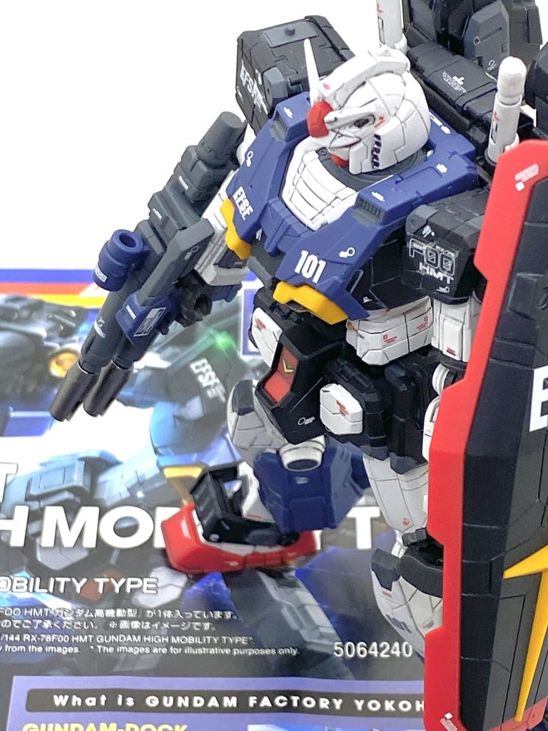 最後は説明書と。ガンダム高機動型はHGの冠こそ付いていませんが作りは最新のHGそのもので今までのやり方と全く同じで無理なく作れました。プロトタイプカラーで足首カバー正面にスリットがあるのが心憎い演出でこれだけでも作りたくなりますが更に高機動型パーツまで付いていますからMSVが好きな方は普通に買いたくなるキットだと思います。この壮絶モールドのおかげで墨入れは大変ですが合わせ目は腕とランドセルの一部と武器だけで合わせ目処理よりは墨入れの方が好きなのでおかげでカッコイイ横浜ガンダムになりました。ダブルビームライフル、追加装甲、多数のバーニアとMSVが好きな人の心をくすぐる素晴らしいキットなので・・・需要は必ずありますから早めにプレバン様での販売を臨み、日本全国の人に届いて貰いたい物です。ご覧して頂きありがとうございました。