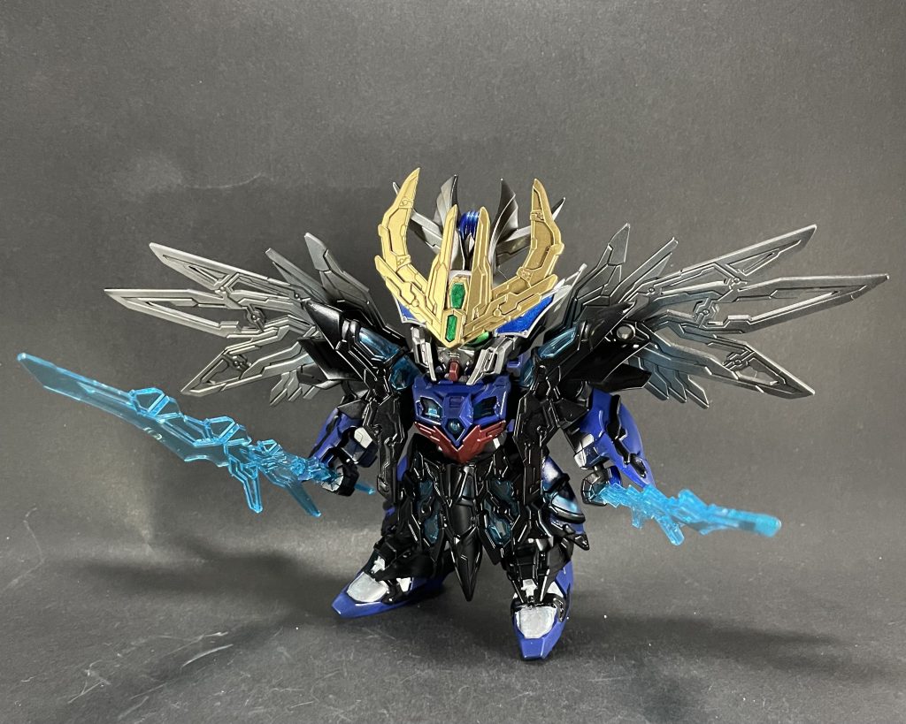 光沢仕上げなので、全身テカテカです♪