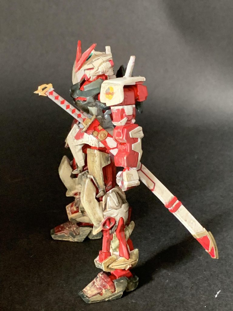 久しぶりのがっつり汚しウェザリングマーカーの緑、黒、ブラウンを交互に塗り、重厚な汚れになるように意識